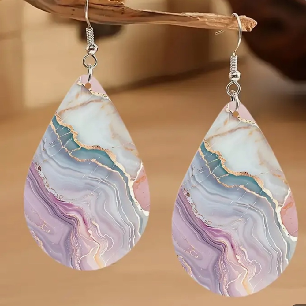 Elegant Teardrop Earrings with Gold Accents - Picture 1 of 2